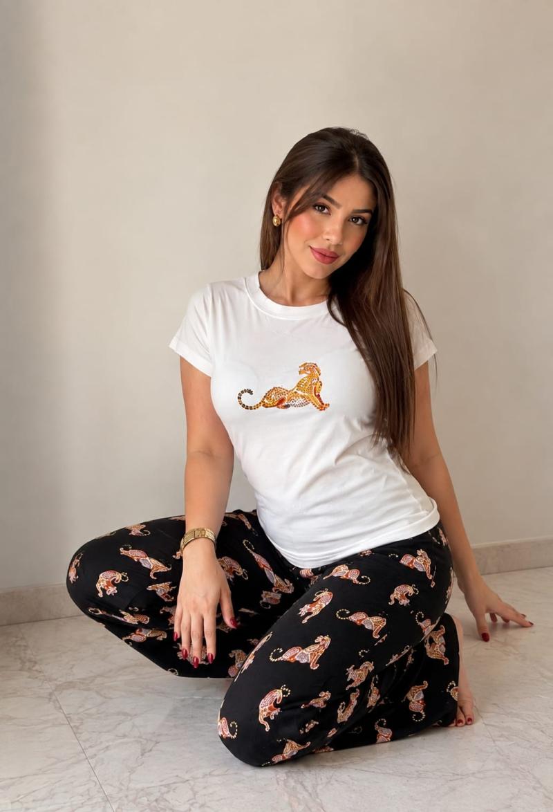 Pyjama Femme Léopard – Tendance & Confortable
