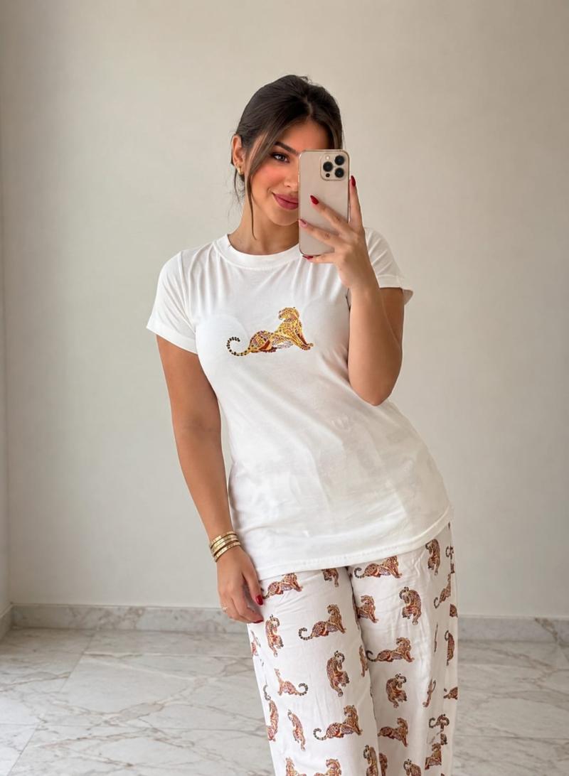 Pyjama Femme Léopard – Tendance & Confortable